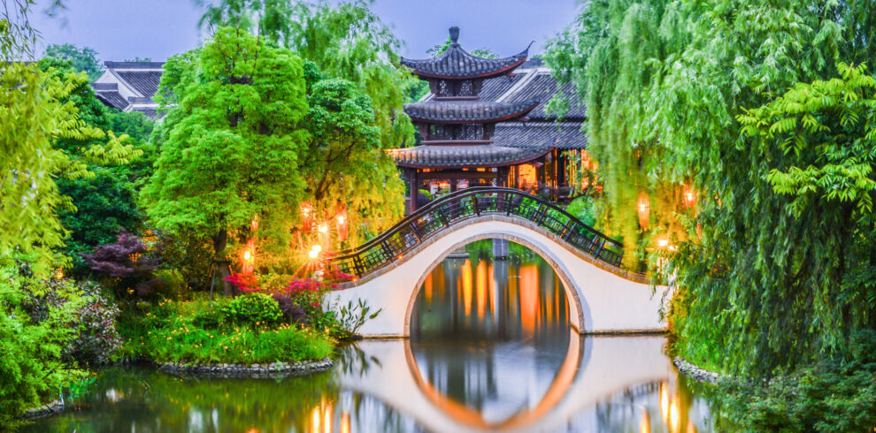 Traditional,Jiangnan,Style,Pavilion,And,Bridge,At,Xixi,National,Wetland