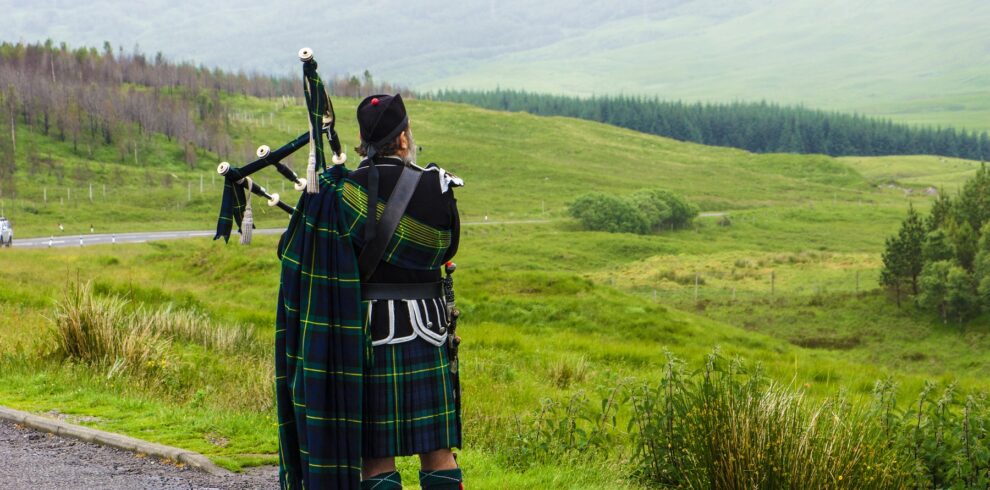 Scottish Bagpiper