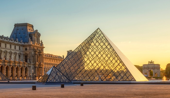 Paris-Louvroq