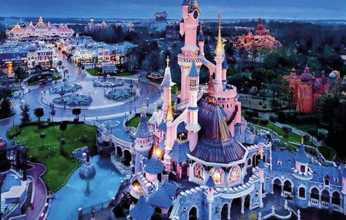 disneyland 9