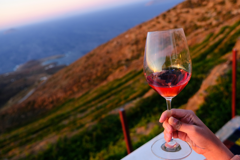 A,Woman,Holds,A,Glass,With,Rose,Wine,In,A